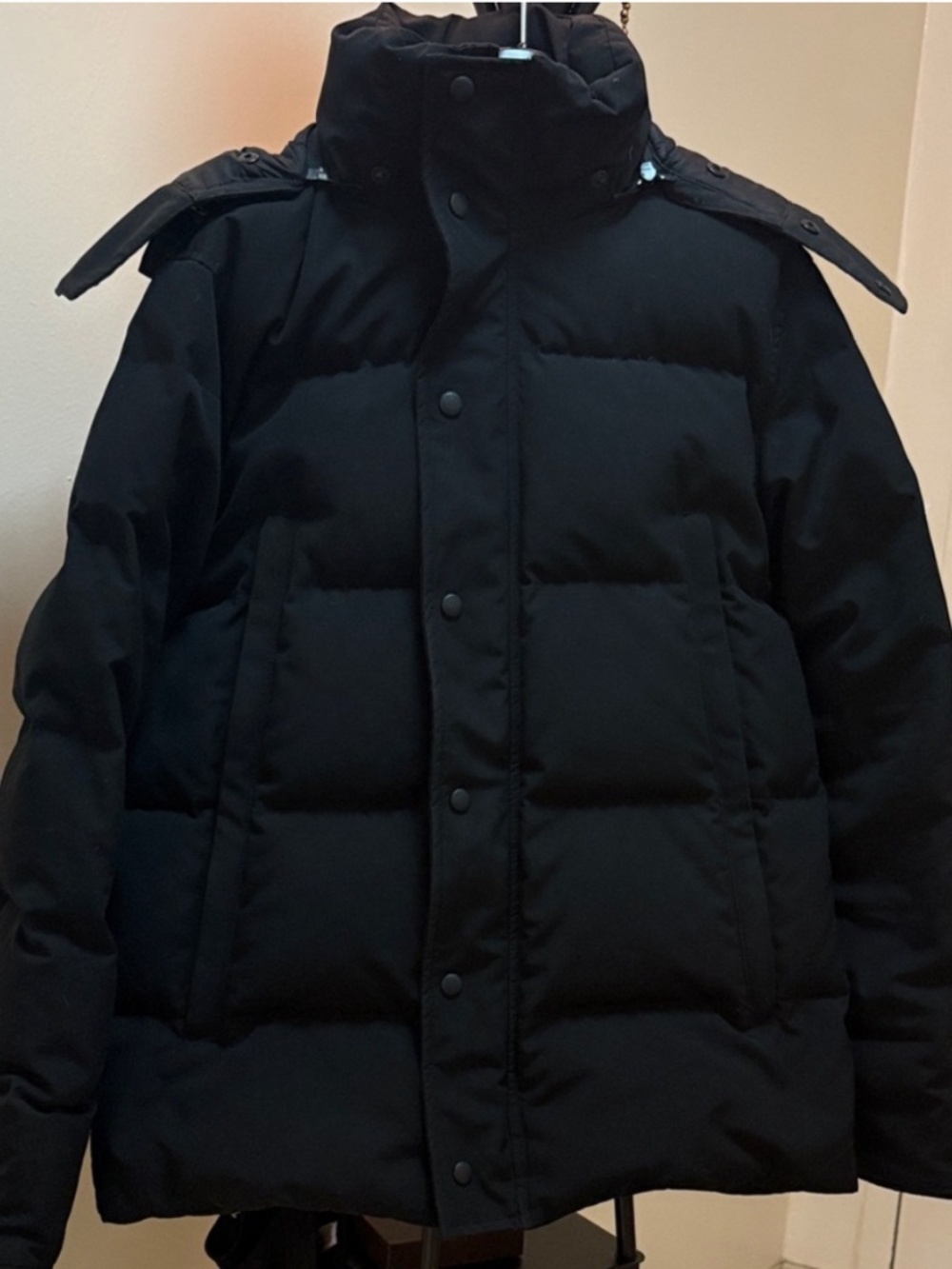 GANADA GOOSE FUR HOOD MEN'S BLACK PUFFER JACKET SIZE : M